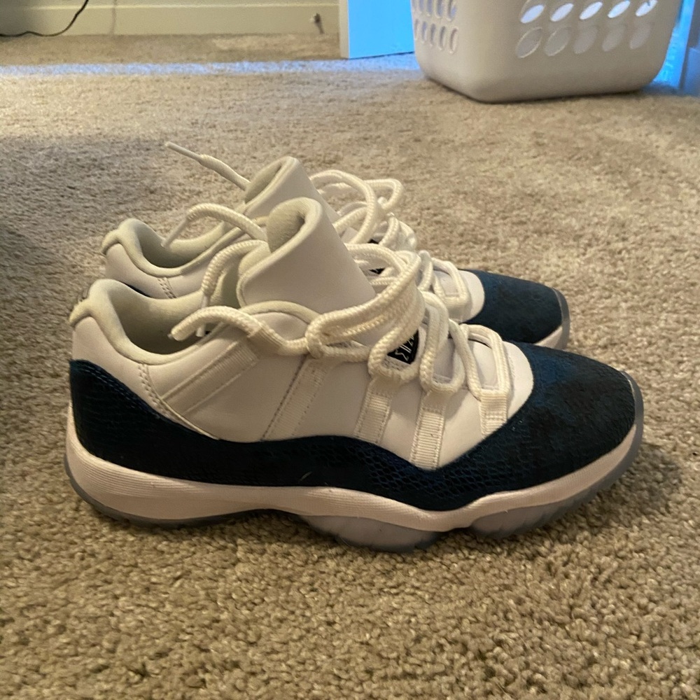 Jordan 11 low (Snake Skin)